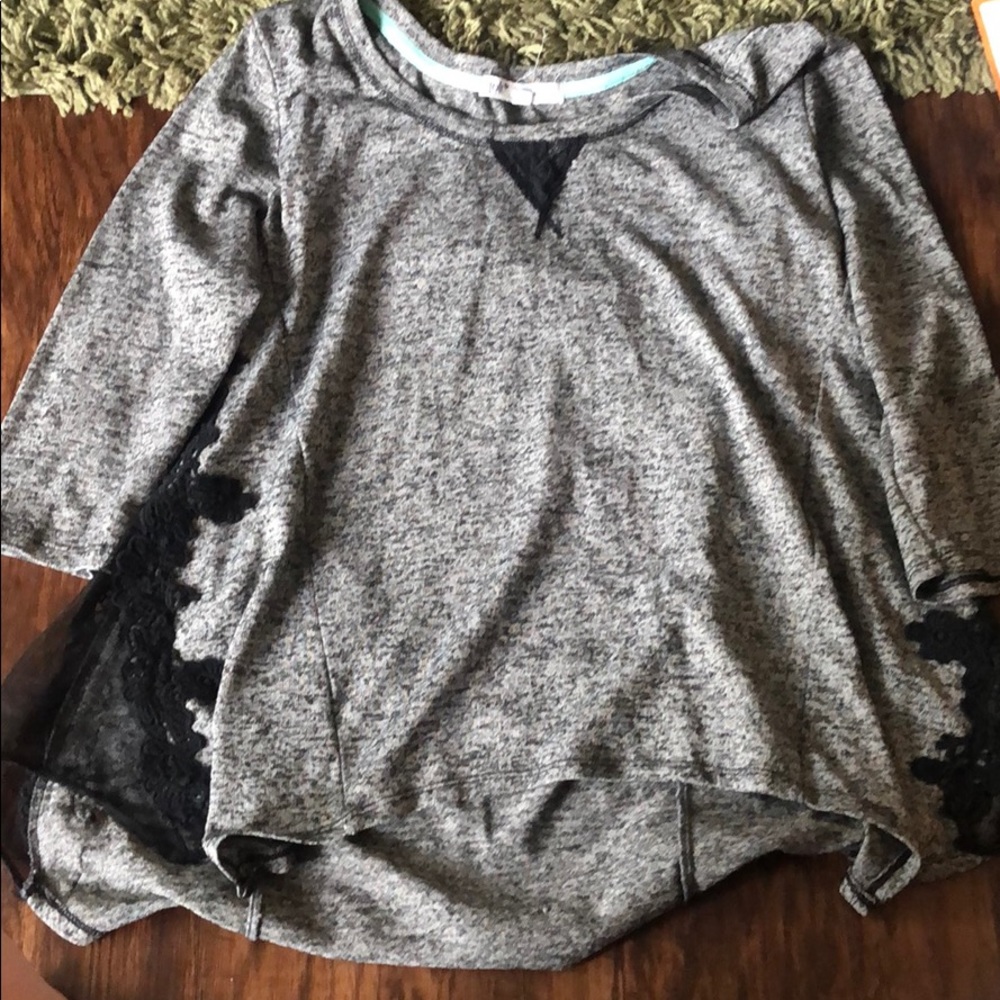 Cute 3/4 sleeve blouse